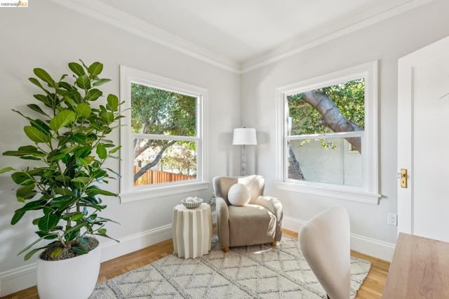 5208 Miles Ave, Oakland, CA 94618