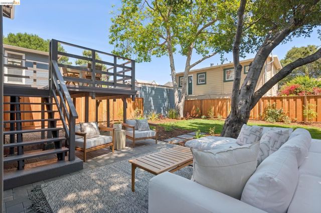 5208 Miles Ave, Oakland, CA 94618