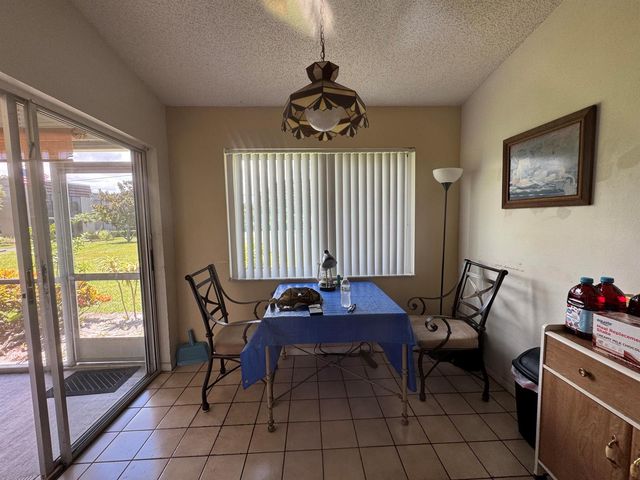 744 Lago Road 1f, Delray Beach, FL 33445