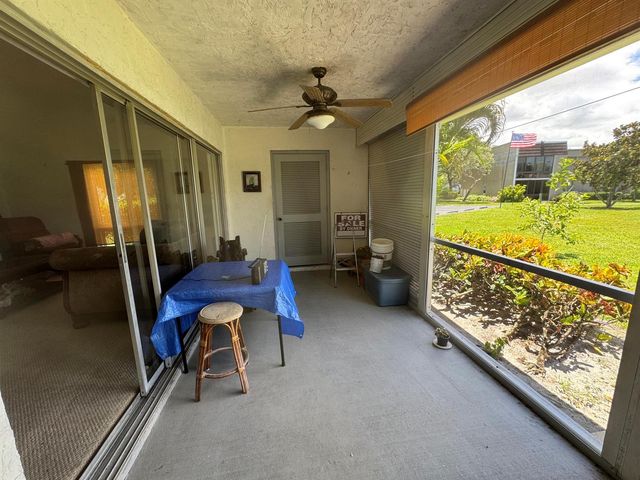 744 Lago Road 1f, Delray Beach, FL 33445