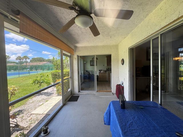 744 Lago Road 1f, Delray Beach, FL 33445