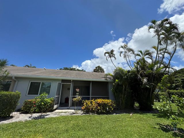 744 Lago Road 1f, Delray Beach, FL 33445