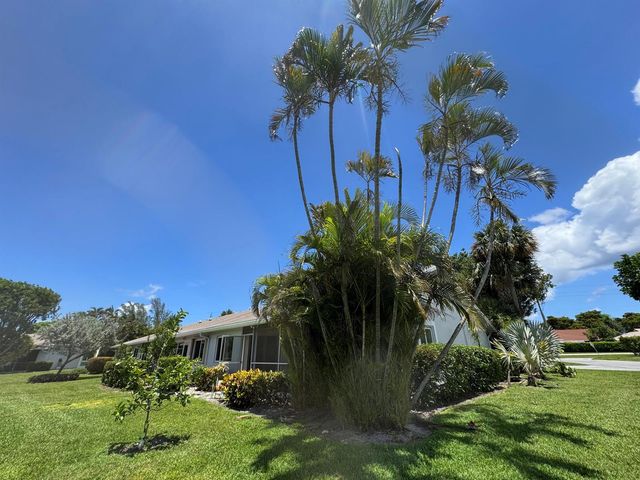 744 Lago Road 1f, Delray Beach, FL 33445