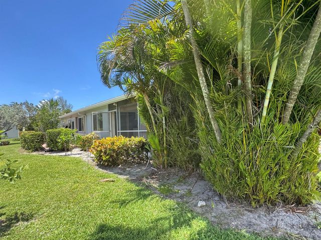 744 Lago Road 1f, Delray Beach, FL 33445