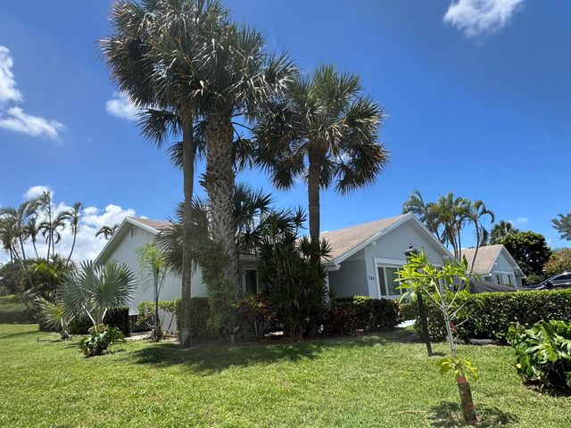 744 Lago Road 1f, Delray Beach, FL 33445