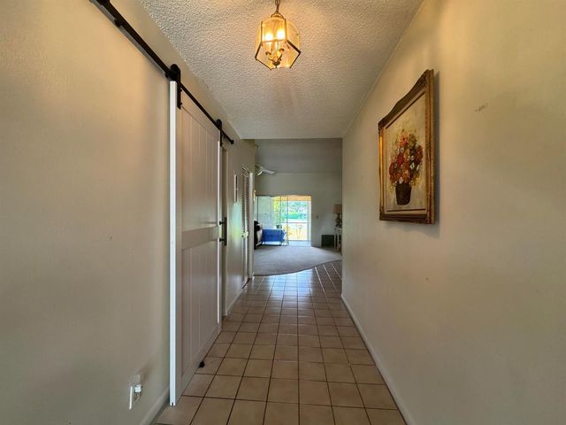 744 Lago Road 1f, Delray Beach, FL 33445