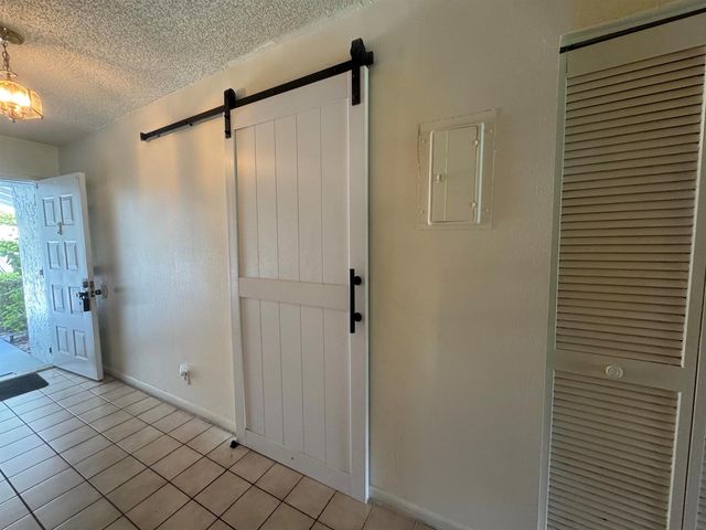 744 Lago Road 1f, Delray Beach, FL 33445
