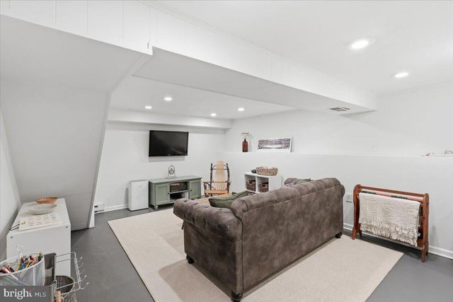 13230 CLUB RD, Hagerstown, MD 21742