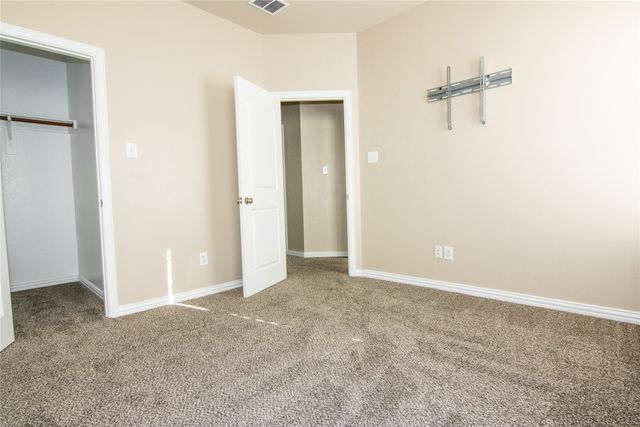 2557 Jacobson Drive, Lewisville, TX 75067