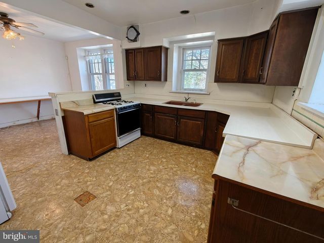 5601 WOODBINE AVE, Philadelphia, PA 19131