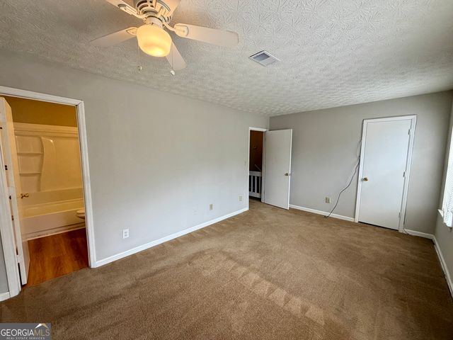 8515 Pineland Drive, Jonesboro, GA 30238