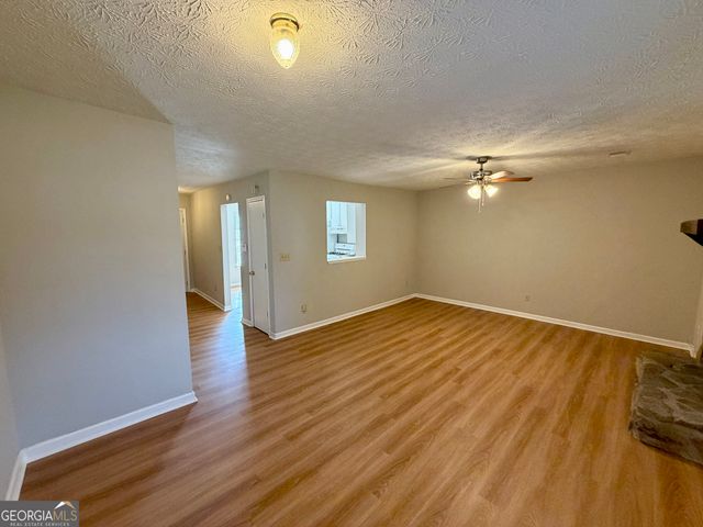 8515 Pineland Drive, Jonesboro, GA 30238