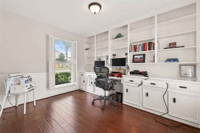 15843 Foxgate Road, Houston, TX 77079