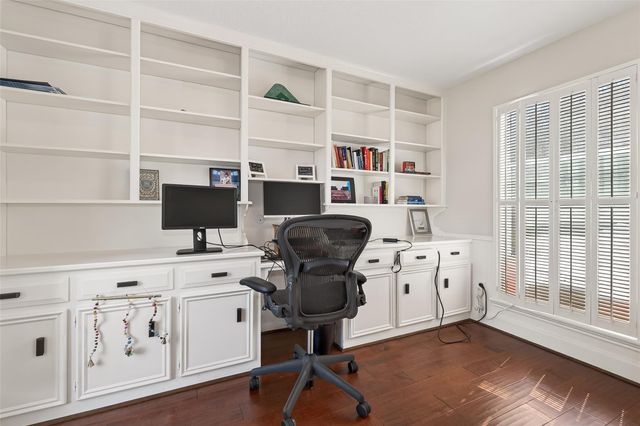 15843 Foxgate Road, Houston, TX 77079