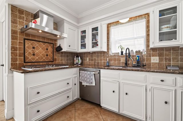 15843 Foxgate Road, Houston, TX 77079