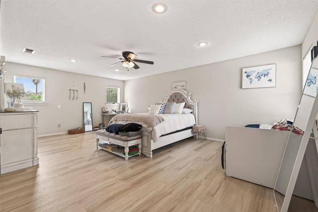 15843 Foxgate Road, Houston, TX 77079