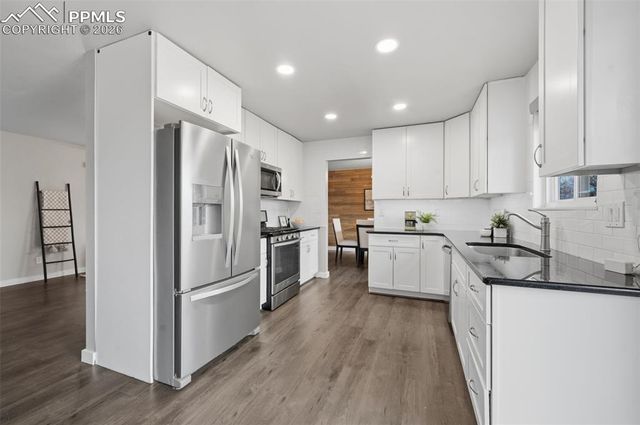 7620 Sunny View Lane, Colorado Springs, CO 80911