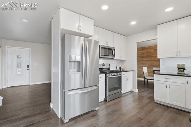 7620 Sunny View Lane, Colorado Springs, CO 80911