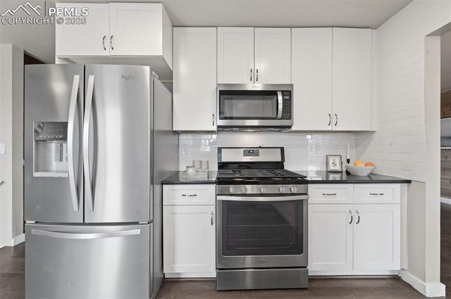 7620 Sunny View Lane, Colorado Springs, CO 80911