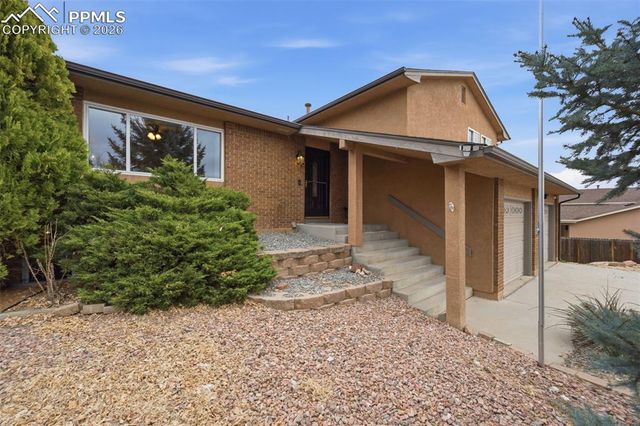 7620 Sunny View Lane, Colorado Springs, CO 80911