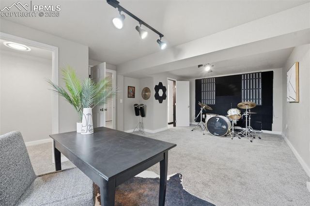 7620 Sunny View Lane, Colorado Springs, CO 80911