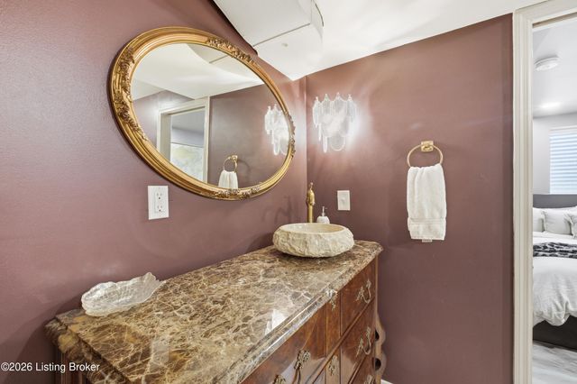 226 N Birchwood Ave, Louisville, KY 40206