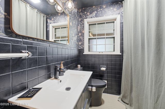 226 N Birchwood Ave, Louisville, KY 40206