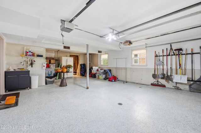 226 N Birchwood Ave, Louisville, KY 40206