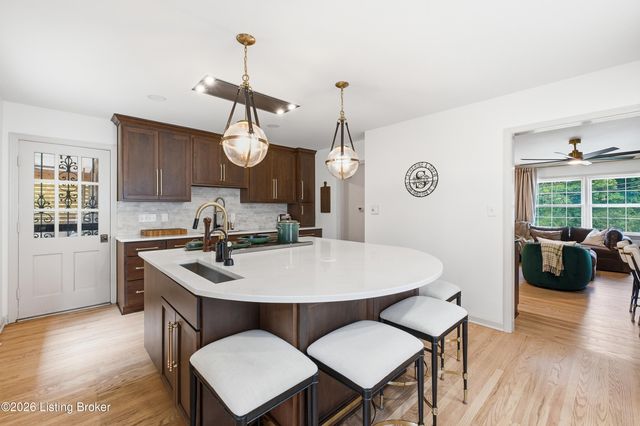 226 N Birchwood Ave, Louisville, KY 40206