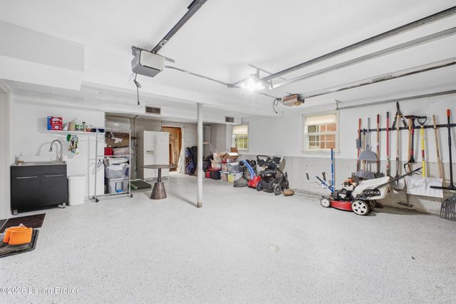 226 N Birchwood Ave, Louisville, KY 40206