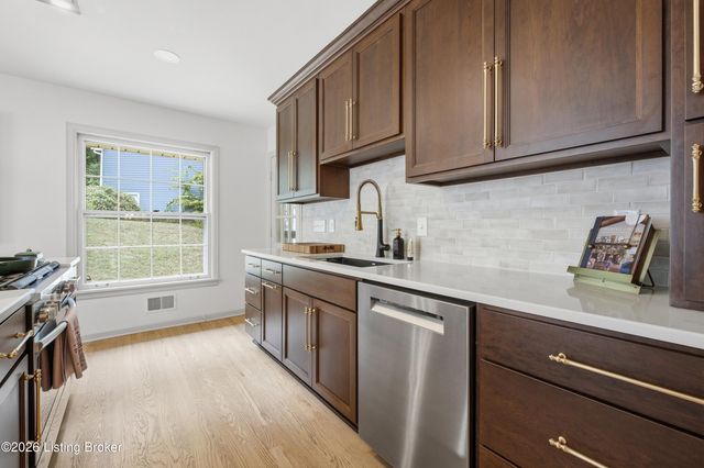 226 N Birchwood Ave, Louisville, KY 40206