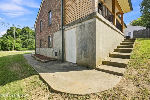 226 N Birchwood Ave, Louisville, KY 40206
