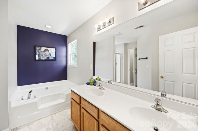 11719 Royal Castle Court, Charlotte, NC 28277