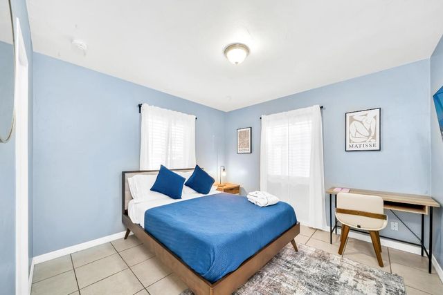 3331 Lake Avenue, West Palm Beach, FL 33405