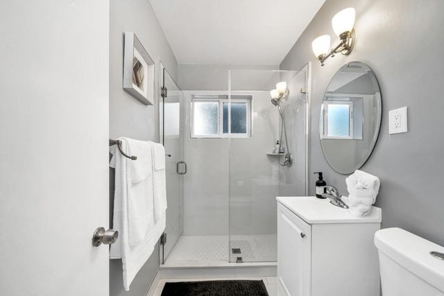 3331 Lake Avenue, West Palm Beach, FL 33405