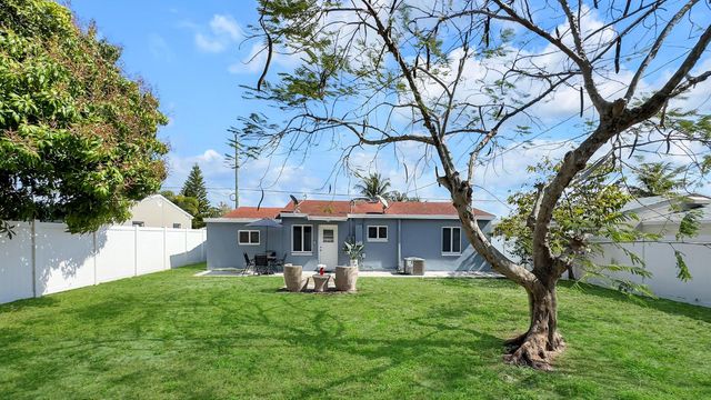 3331 Lake Avenue, West Palm Beach, FL 33405