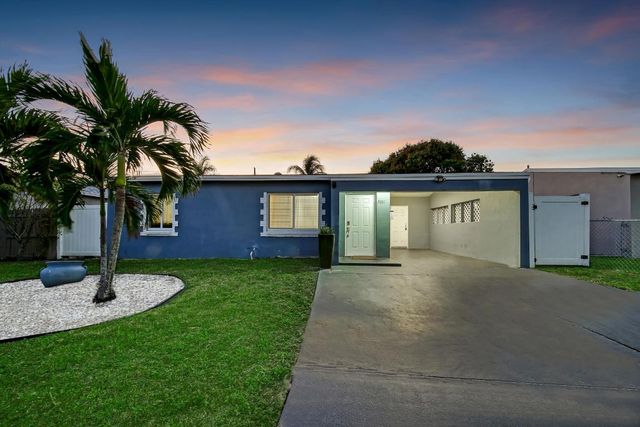 3331 Lake Avenue, West Palm Beach, FL 33405