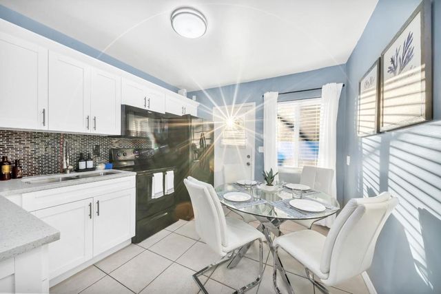 3331 Lake Avenue, West Palm Beach, FL 33405