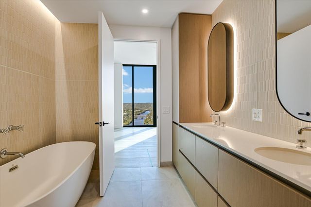 610 Davis ST 4304, Austin, TX 78701