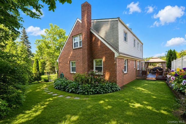 74 Cypress Avenue, Staten Island, NY 10301