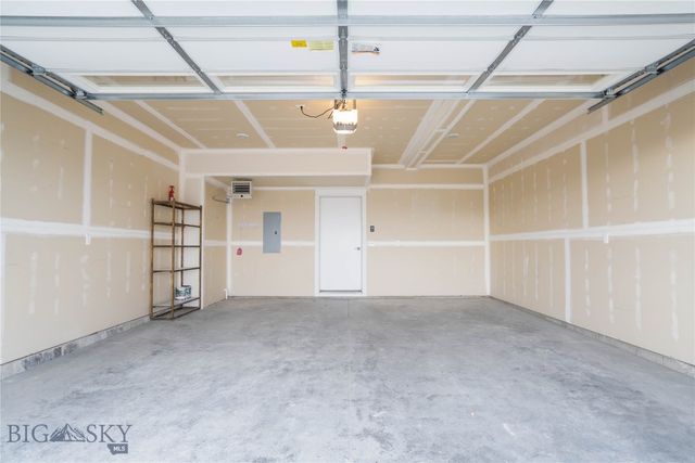 1403 Happy Lane A, Belgrade, MT 59714