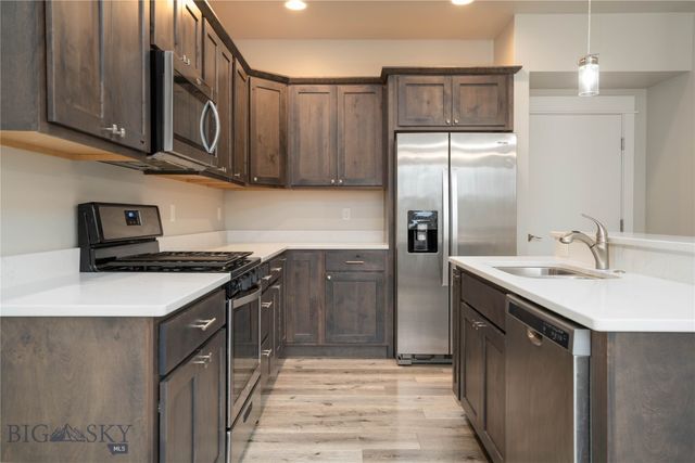 1403 Happy Lane A, Belgrade, MT 59714