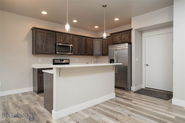 1403 Happy Lane A, Belgrade, MT 59714