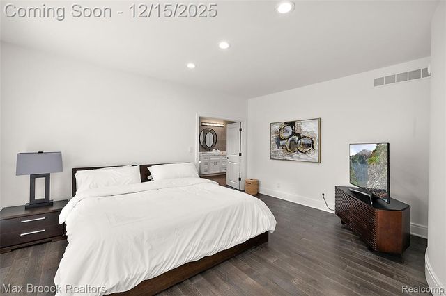 7515 Hiddenbrook Lane, Bloomfield Hills, MI 48301