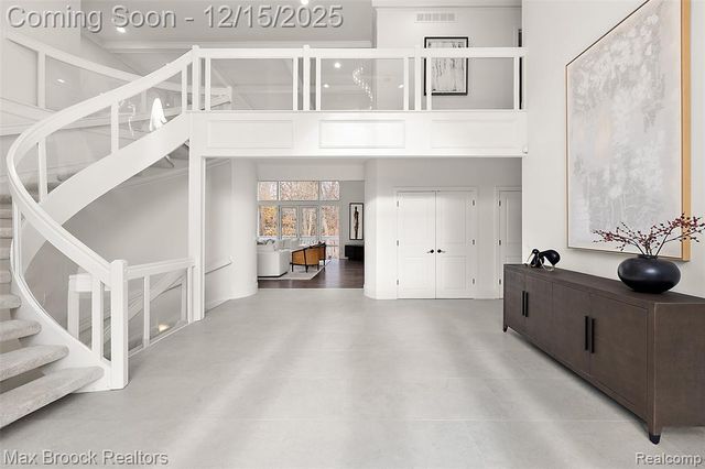 7515 Hiddenbrook Lane, Bloomfield Hills, MI 48301