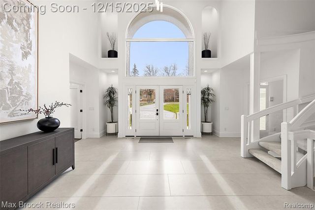 7515 Hiddenbrook Lane, Bloomfield Hills, MI 48301