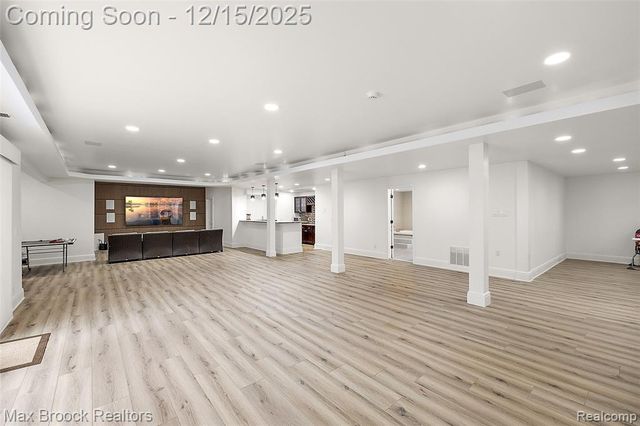 7515 Hiddenbrook Lane, Bloomfield Hills, MI 48301