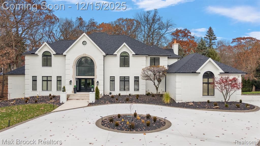 7515 Hiddenbrook Lane, Bloomfield Hills, MI 48301