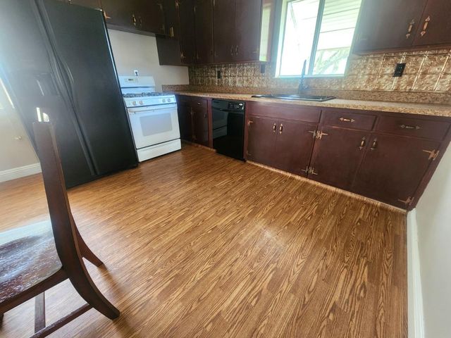 3784 Liberty Rd, Galt, CA 95632
