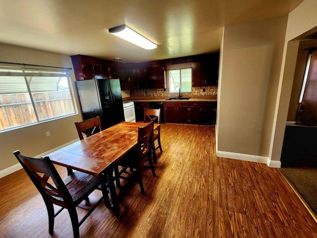 3784 Liberty Rd, Galt, CA 95632